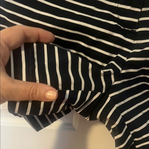 crown & Ivy Women's Navy and White Striped Shorts size 10 - Picture 7 of 7